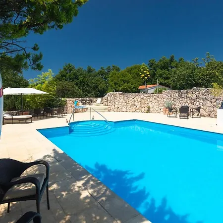 Appartment House Zara * Brzac