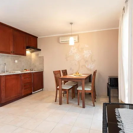 Appartment House Zara * Brzac