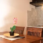 House Zara Brzac