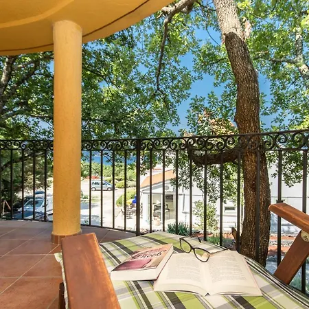 Appartment House Zara 公寓