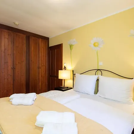 Appartment House Zara Brzac