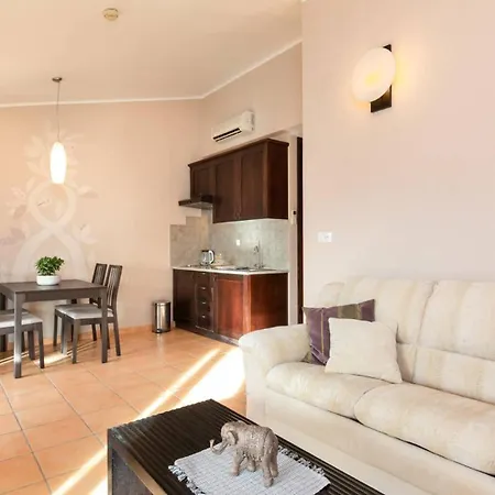 House Zara Apartament *