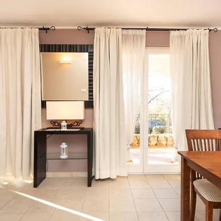 House Zara Brzac