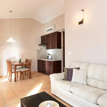 Apartament House Zara *