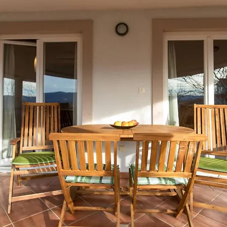 Apartament House Zara Brzac