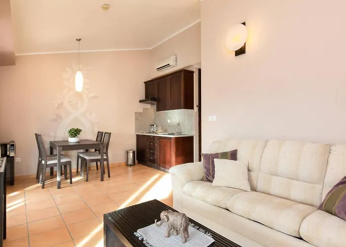 House Zara Daire *