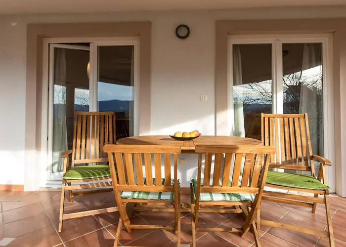 Апартаменты House Zara Brzac